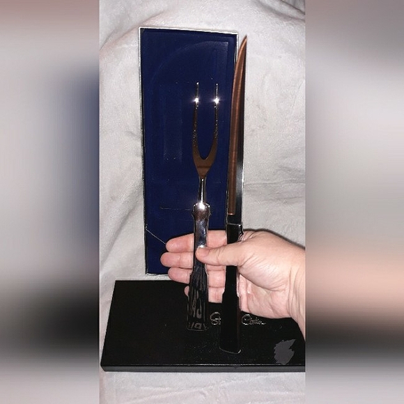 Towle Stainless Steel Carving Utensils (Fork & Knife) Vintage 2 Piece Set - Picture 5 of 16